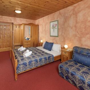 Dvoulůžkový pokoj s přistýlkou - Hotel Martin.