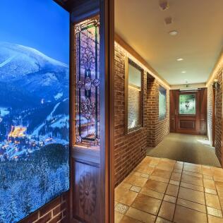 Hlavní vchod do Hotelu Martin.